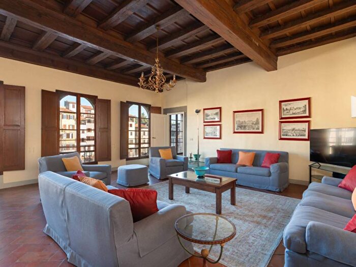 Appartamento con 5 locali in affitto in Santa Croce, Firenze