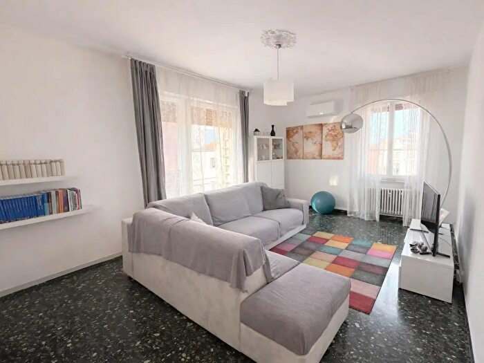 Appartamento quadrilocale in vendita in Modena