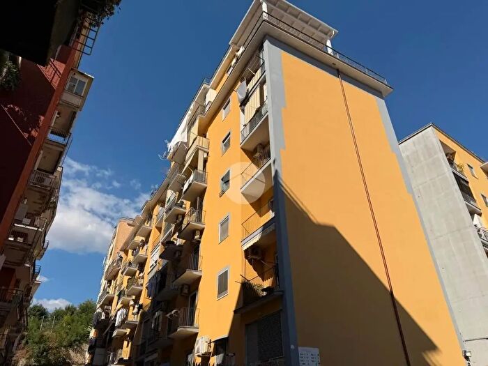 Appartamento trilocale in vendita in Prolungamento Carlo De Marco, Napoli