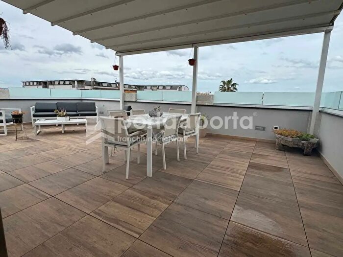 Appartamento con 5 locali in vendita in Via Agostino Stellato, San Prisco