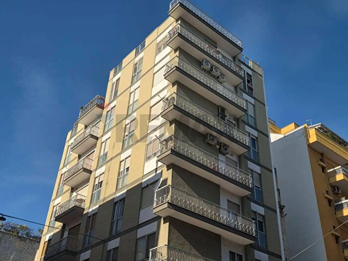 Appartamento trilocale in affitto in Via Domenico Nicolai, Bari