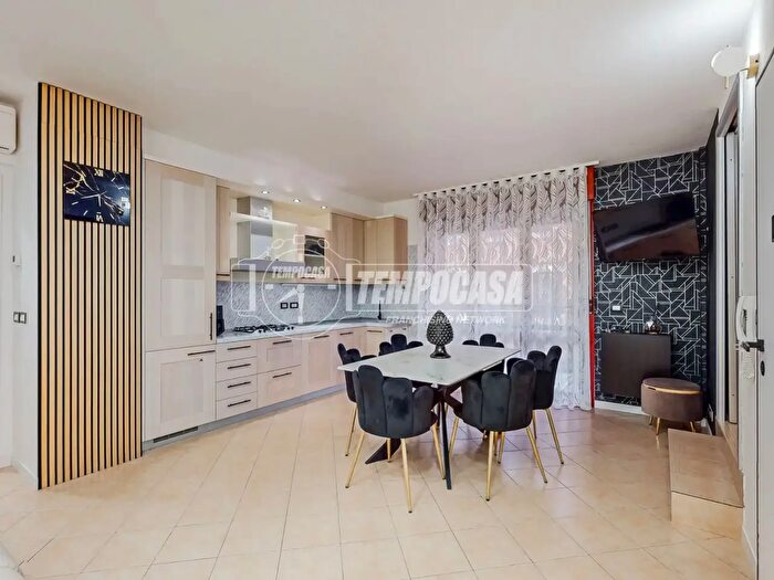 Appartamento trilocale in vendita in Via Doccia H, Savignano Sul Panaro