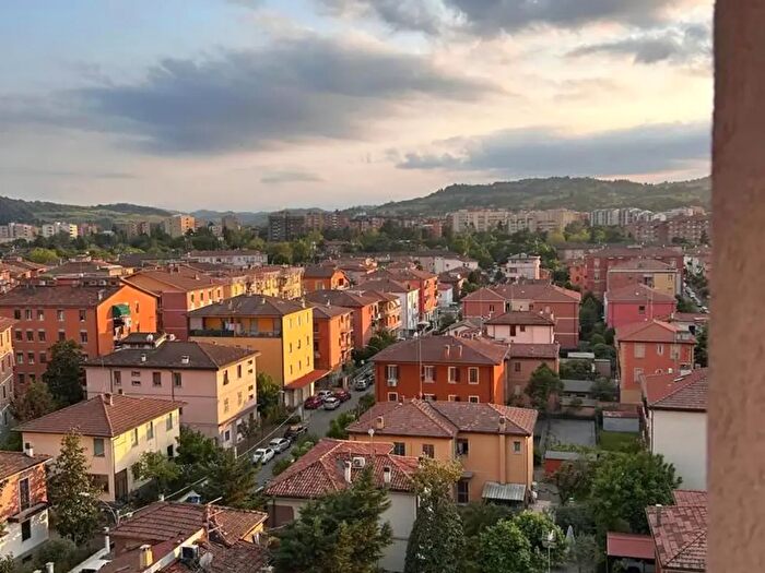 Appartamento trilocale in vendita in Via Bellaria, Bologna