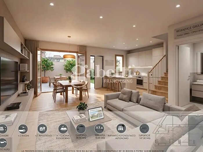 Appartamento con 5 locali in vendita in Via Reginaldo Giuliani, Firenze
