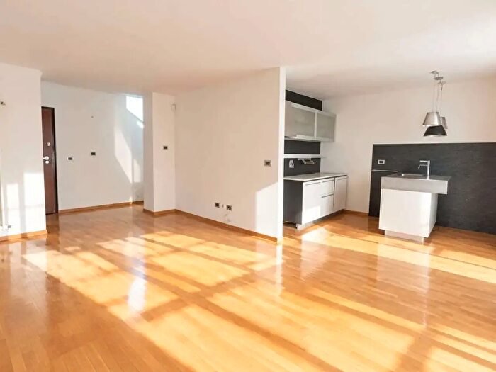 Appartamento quadrilocale in vendita in Via Laurent Martinet, Aosta