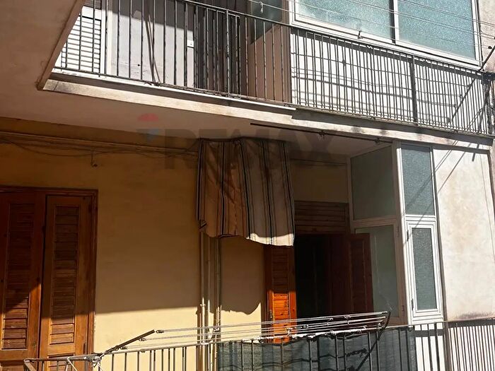 Appartamento trilocale in vendita in Via Caduti del Lavoro, Catania