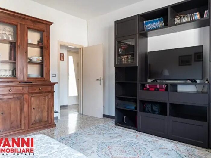 Appartamento con 5 locali in vendita in Via Montanara, Cecina