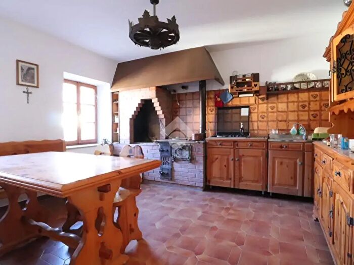 Casa con 7 locali in vendita in Via Damarie, Tolmezzo