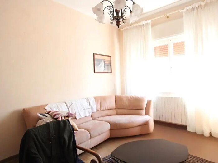 Casa quadrilocale in vendita in Via XXV Aprile, Cascina