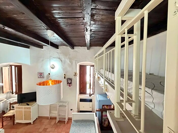 Appartamento bilocale in vendita in Piazza Torre Dellolio, Spoleto