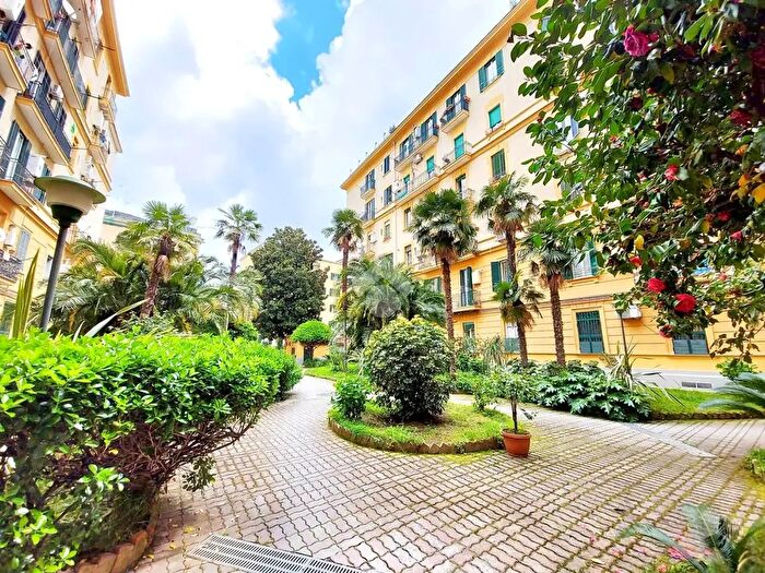 Appartamento bilocale in vendita in Via Duca Ferrante della Marra, Napoli