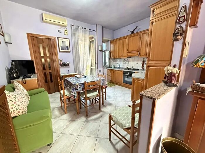 Appartamento bilocale in vendita in Via Bibiana, Torino