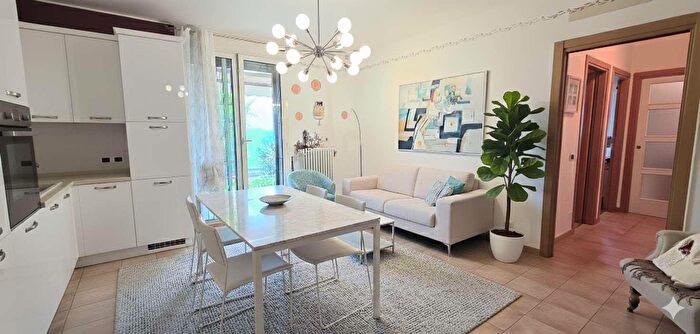 Appartamento trilocale in vendita in Via La Pastora, Coriano