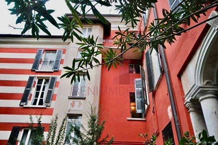 Casa con 5 locali in affitto in Via Fratelli Cairoli, Loggia Garibaldi, Brescia