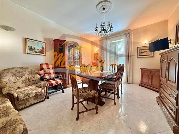 Appartamento quadrilocale in vendita in Viale Luigi Cadorna, Siracusa