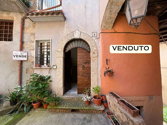 Appartamento quadrilocale in vendita in Via Greca Arpino Frosinone, Arpino