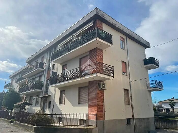 Appartamento trilocale in vendita in Via Liguria, Cardano Al Campo