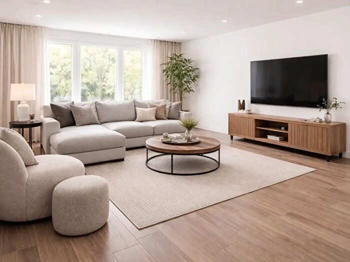 Casa con 8 locali in vendita in Via Sardegna, Montecchio Maggiore