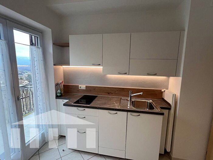 Appartamento trilocale in affitto in via Malga n, Centro, Caldaro sulla Strada del Vino