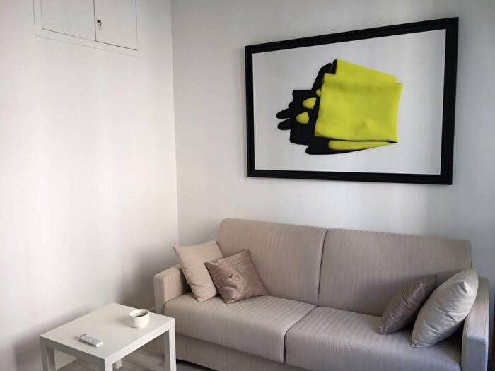 Appartamento monolocale in affitto in Via Napo Torriani, Centrale, Milano