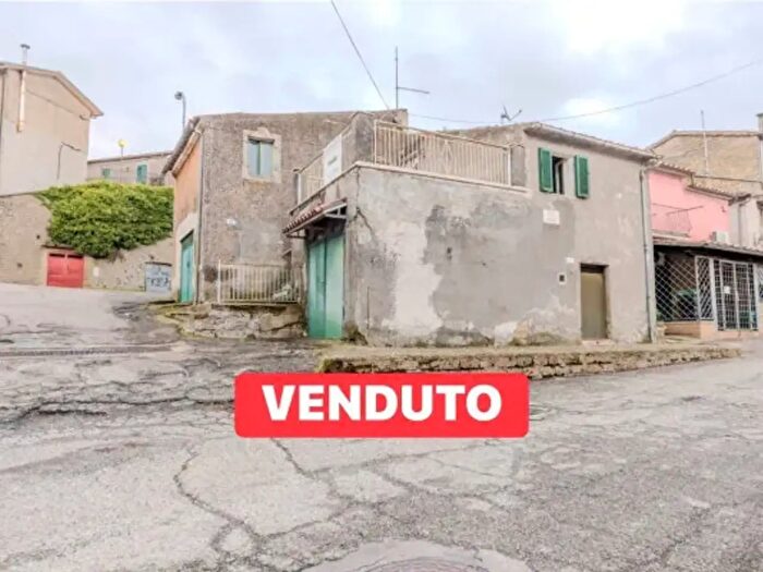 Casa quadrilocale in vendita in Largo della Selciatella, Valentano