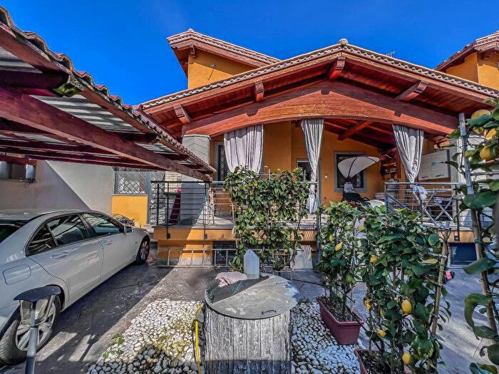 Casa con 6 locali in vendita in Via Nicomaco, Casal Palocco, Roma