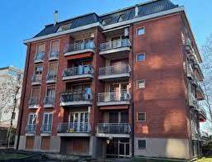 Appartamento quadrilocale in affitto in Via Ippodromo, Gallaratese, Milano