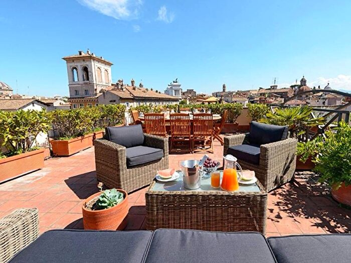 Appartamento con 5 locali in affitto in Piazza Mattei, Largo Argentina, Roma