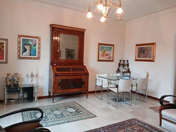 Appartamento quadrilocale in vendita in Piazzale delle Crociate, Piacenza