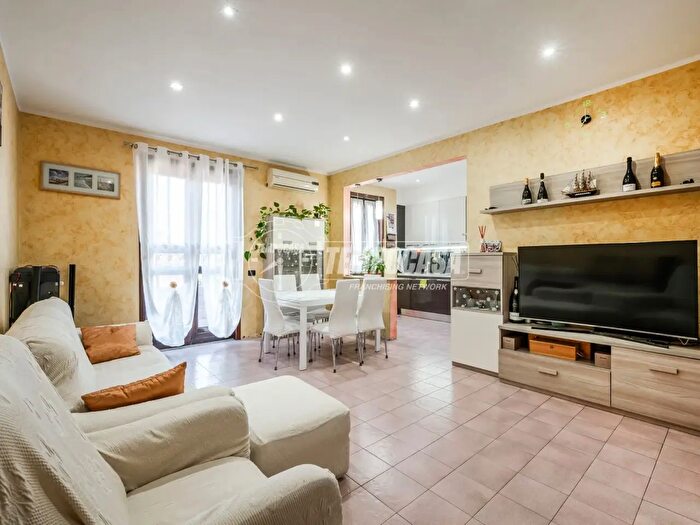 Appartamento trilocale in vendita in Via Giovanni Amendola, San Cesario Sul Panaro