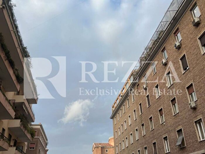 Appartamento trilocale in affitto in Via Archimede, Euclide, Roma