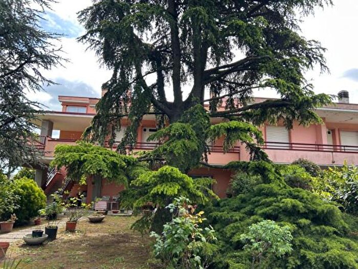 Casa con 6 locali in vendita in Via Arenaria, Pesaro