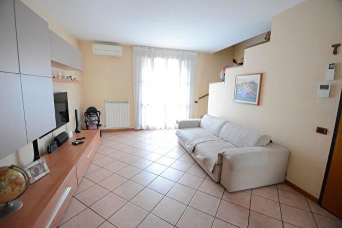 Appartamento trilocale in vendita in Via dei Mille, Cavenago Di Brianza