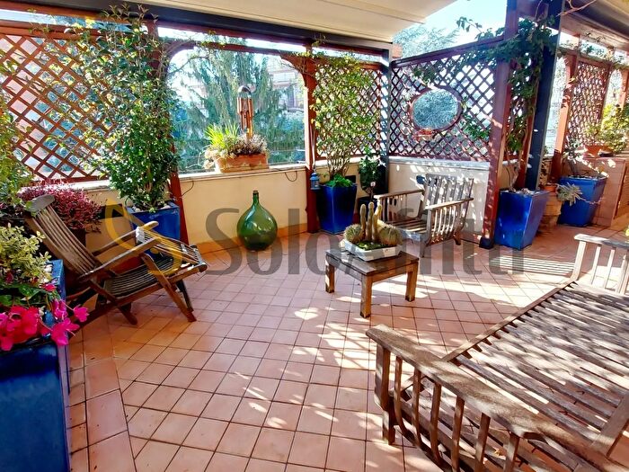 Appartamento trilocale in affitto in Via dei Radiotelegrafisti, Roma