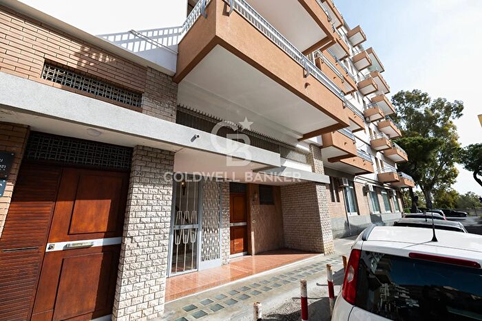 Appartamento con 10 locali in vendita in Viale Sicilia, Ragusa