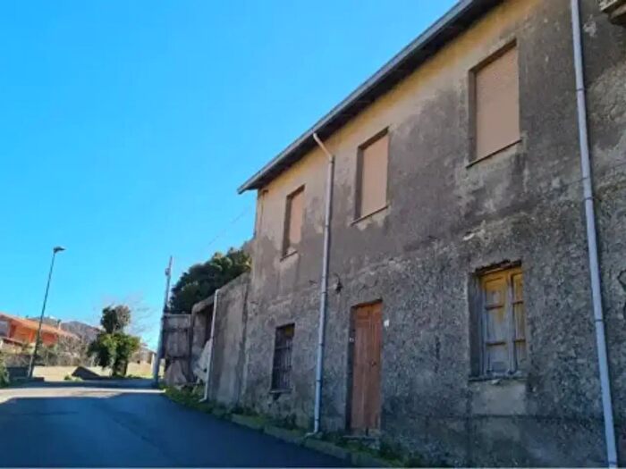 Casa con 6 locali in vendita in Via delle Cave, Santu Lussurgiu