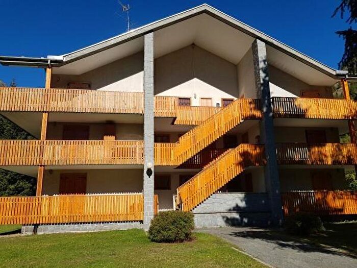 Appartamento quadrilocale in affitto in Strada Statale, Gressoney Saint Jean