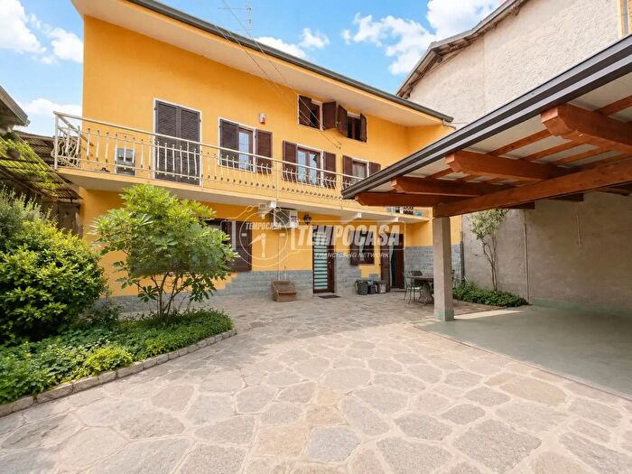 Casa con 5 locali in vendita in Via Carlo Botta, Vische
