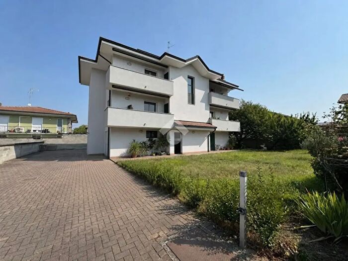 Appartamento bilocale in vendita in Strada Privata Papa Giovanni Paolo II, Cameri