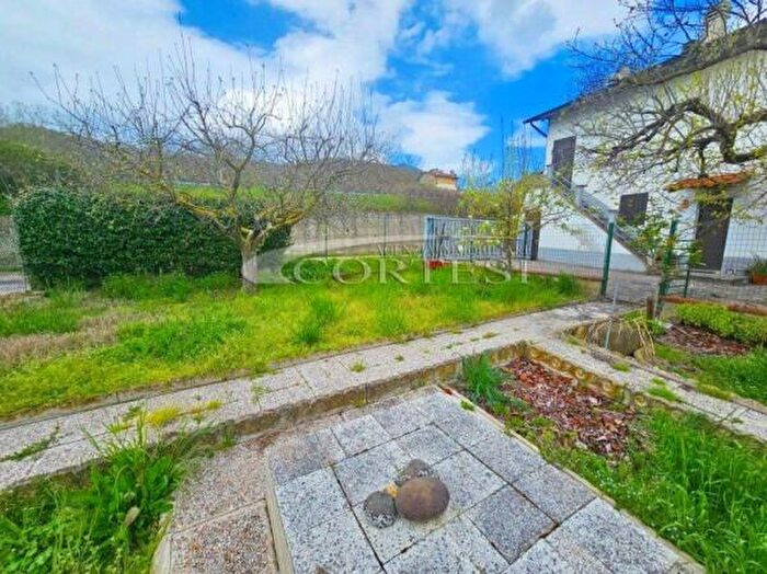 Appartamento con 5 locali in vendita in Citta Di Castello