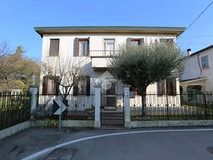 Casa con 5 locali in vendita in Via Ciro Menotti, Venezia