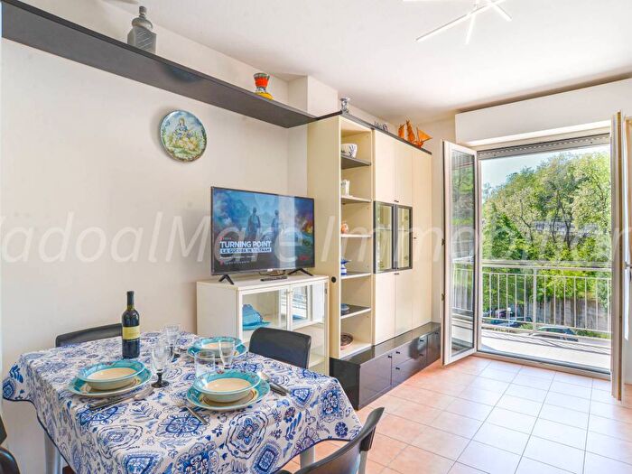 Appartamento bilocale in affitto in Via Fratelli Rey, Legino Zinola Fornaci, Savona