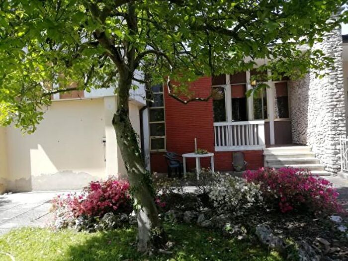 Casa con 6 locali in vendita in Via Alcide De Gasperi, Adria