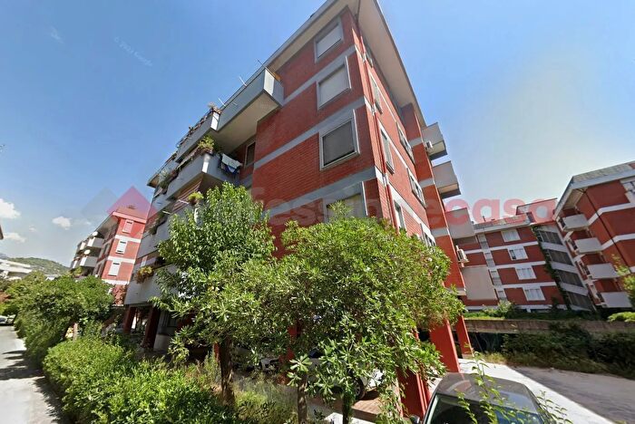 Appartamento quadrilocale in vendita in Piazza Restagno, Cassino