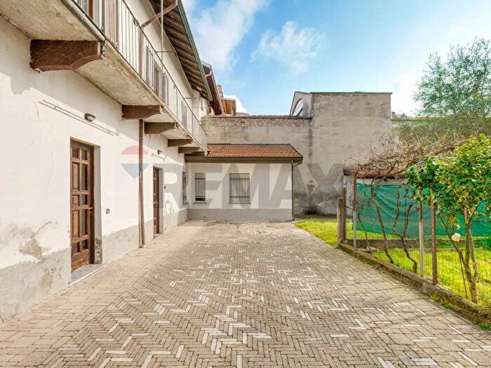 Casa con 5 locali in vendita in Via Giuseppe Restelli, Olgiate Olona