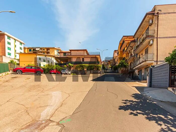 Appartamento quadrilocale in affitto in Via Peppino Impastato, Catania