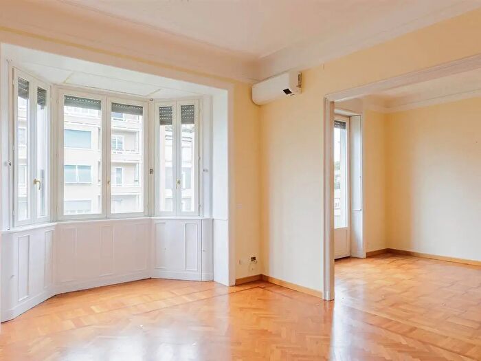 Appartamento quadrilocale in vendita in Viale Regina Giovanna, Milano