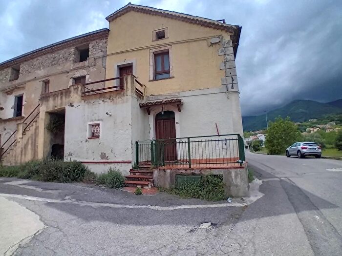 Appartamento quadrilocale in vendita in Via Serafino Molinaro, Marano Principato