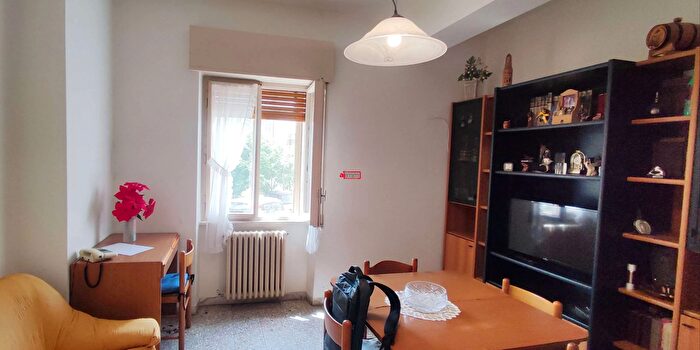 Appartamento con 7 locali in vendita in Via Galeazzo di Tarsia, Catanzaro