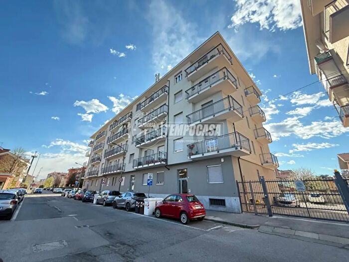 Appartamento trilocale in vendita in Via Trento, Grugliasco